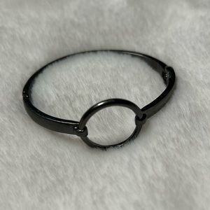 Marlyn Schiff open circle metal bracelet bangle